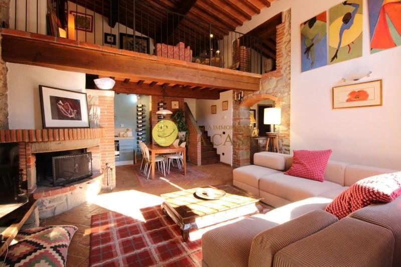 casa indipendente in vendita a Reggello in zona Leccio