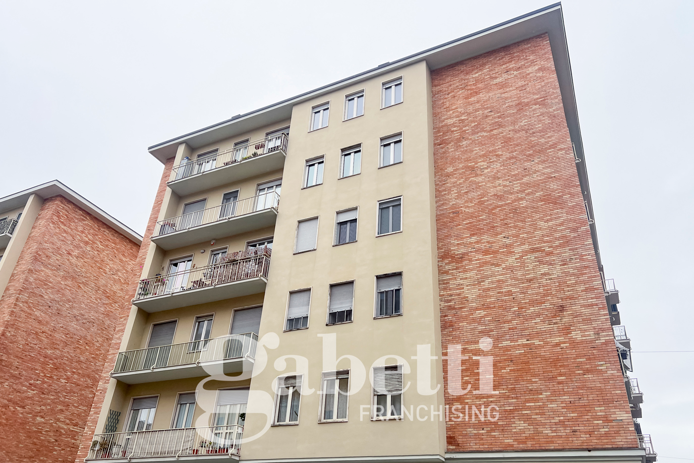 appartamento in vendita a Torino in zona Lingotto