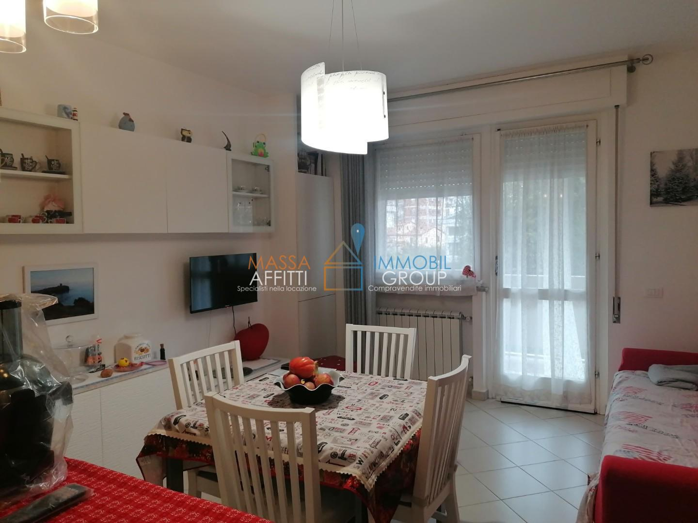 appartamento in vendita a Carrara in zona Marina di Carrara