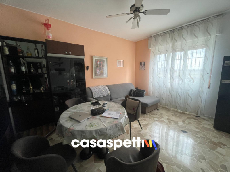 appartamento in vendita a Rozzano in zona Quinto Stampi