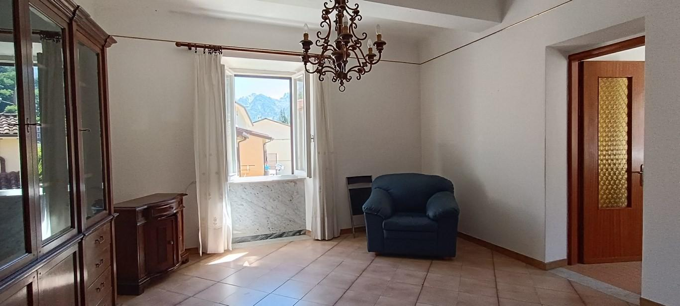 casa semindipendente in vendita a Carrara in zona Codena