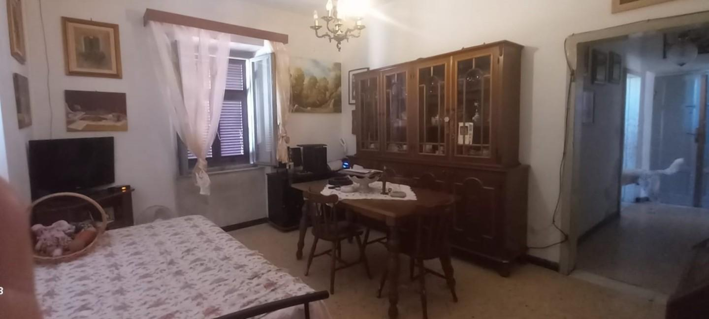 appartamento in vendita a Carrara in zona Centro Città