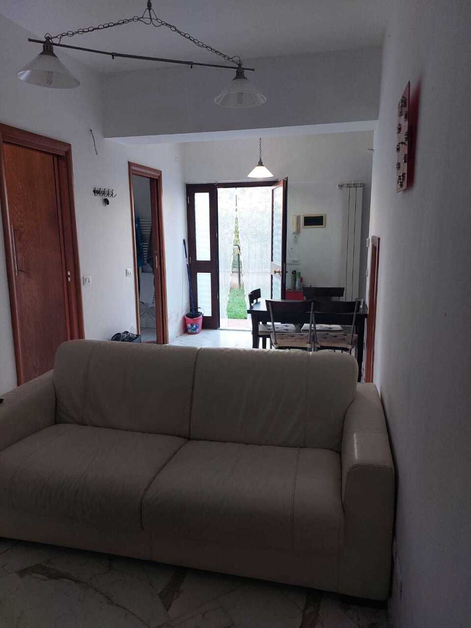 casa semindipendente in vendita a Castelnuovo Magra in zona Molicciara