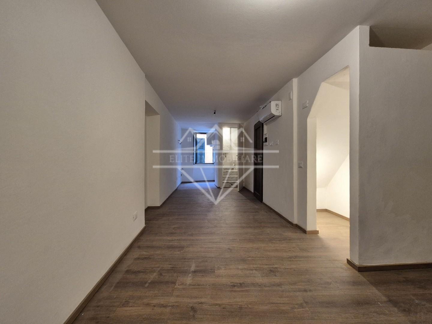 appartamento in vendita a Carrara in zona Centro Città