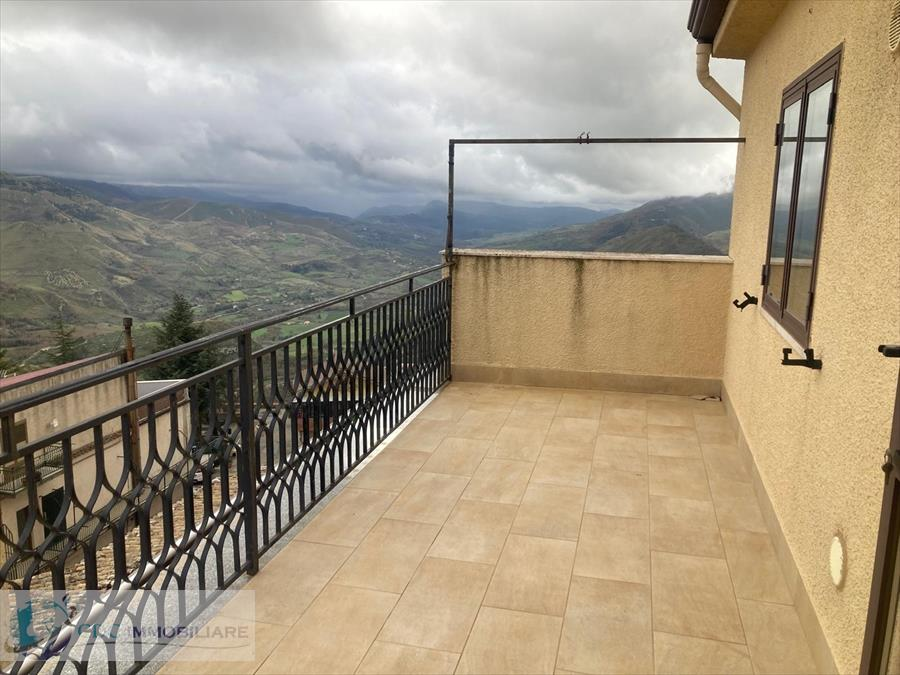 casa indipendente in vendita a Prizzi