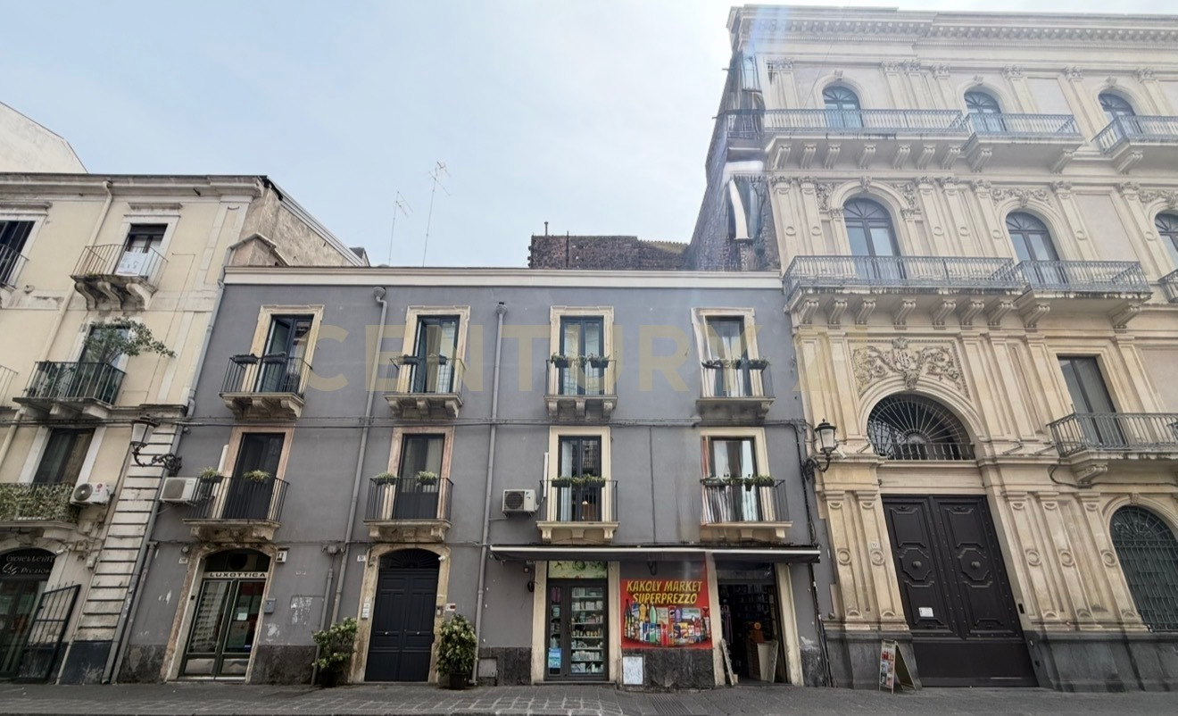 negozio in vendita a Catania in zona Centro Storico