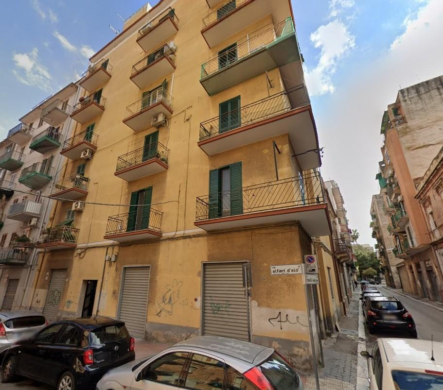 appartamento in vendita a Taranto in zona Tre Carrare-Battisti