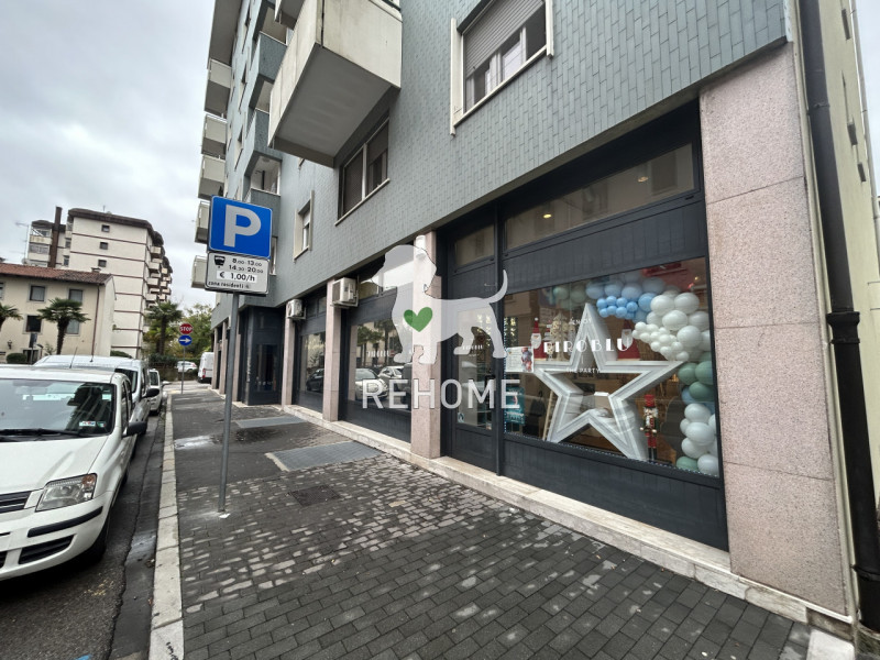 negozio in vendita ad Udine in zona Centro Storico