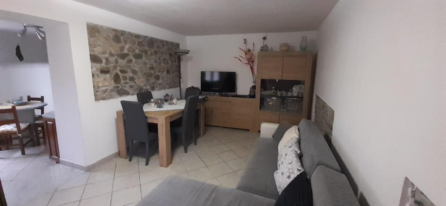 casa semindipendente in vendita a Carrara in zona Bonascola