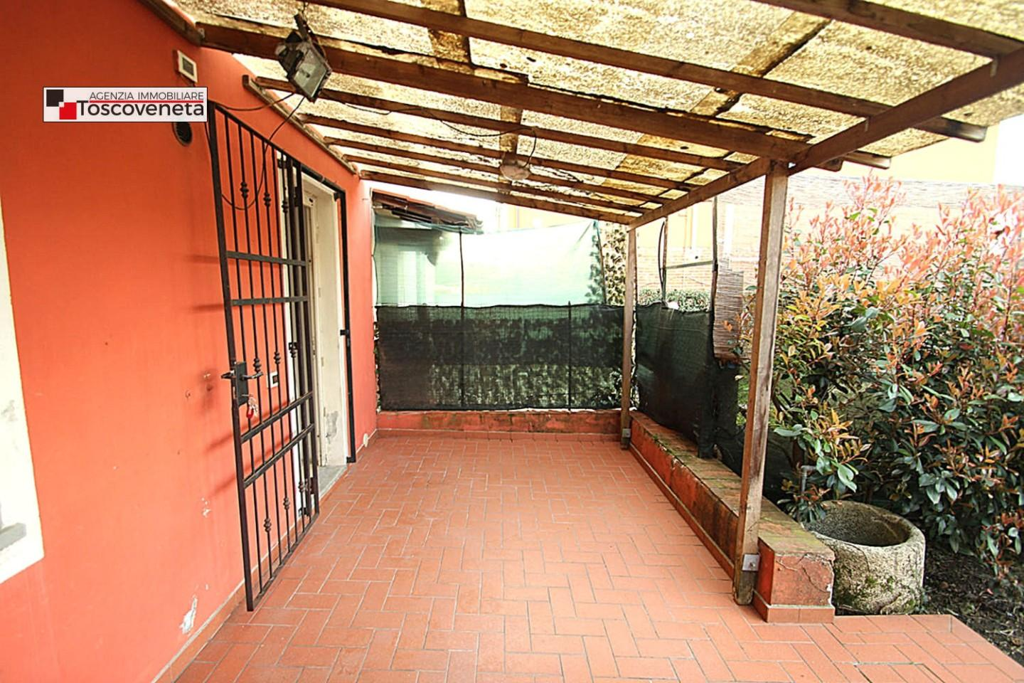 casa indipendente in vendita a Capannori in zona Carraia