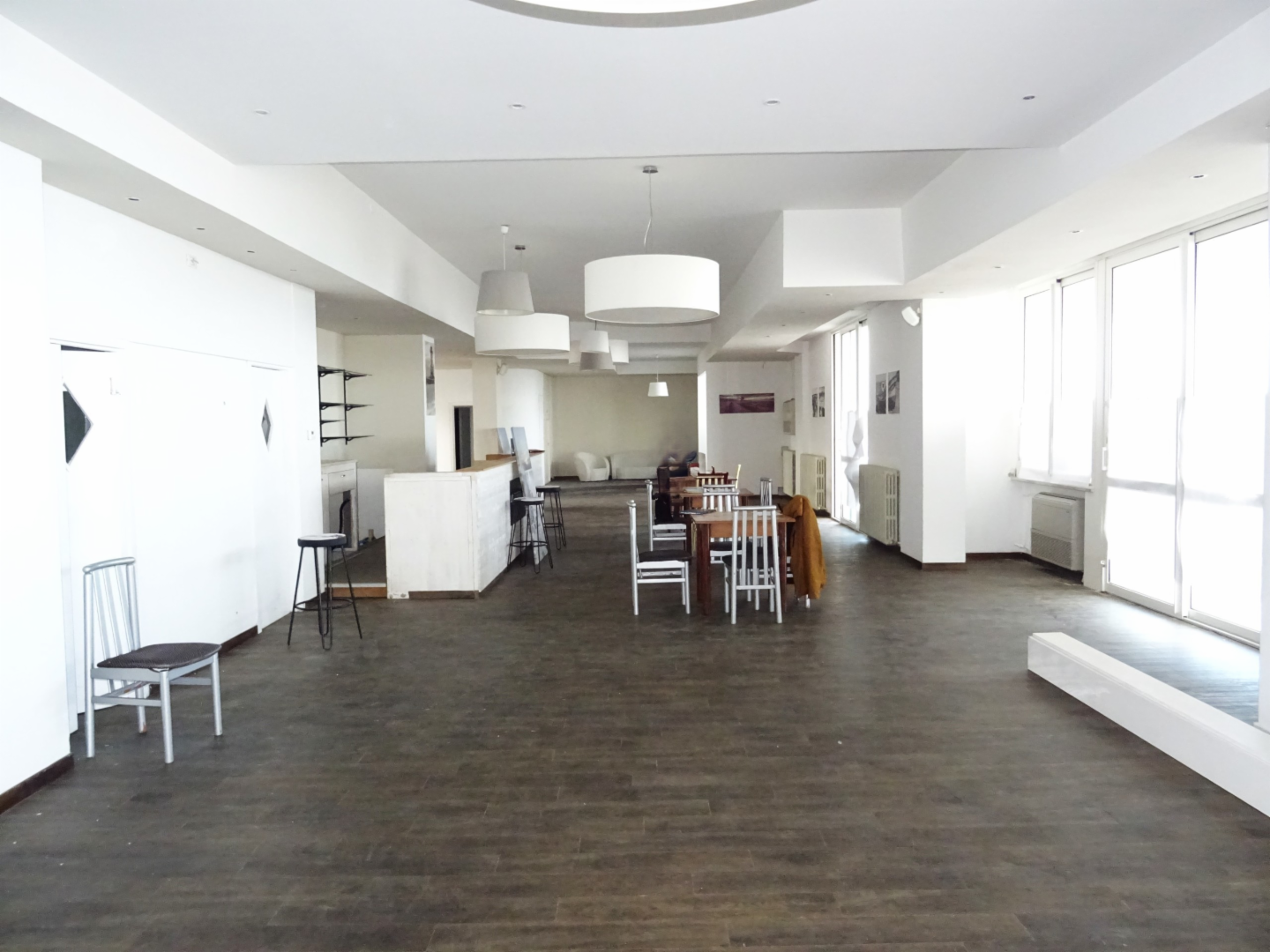 locale commerciale in vendita a Senigallia