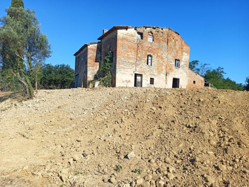 casale in vendita a Castiglione del Lago