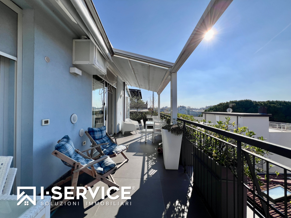 appartamento in vendita a Rimini in zona Marina Centro