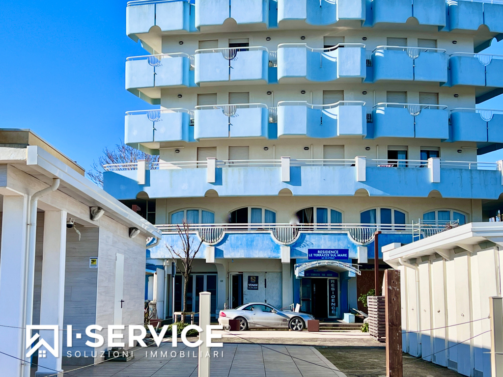 negozio in vendita a San Mauro Pascoli in zona San Mauro a Mare