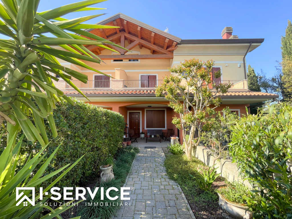 casa indipendente in vendita a San Mauro Pascoli