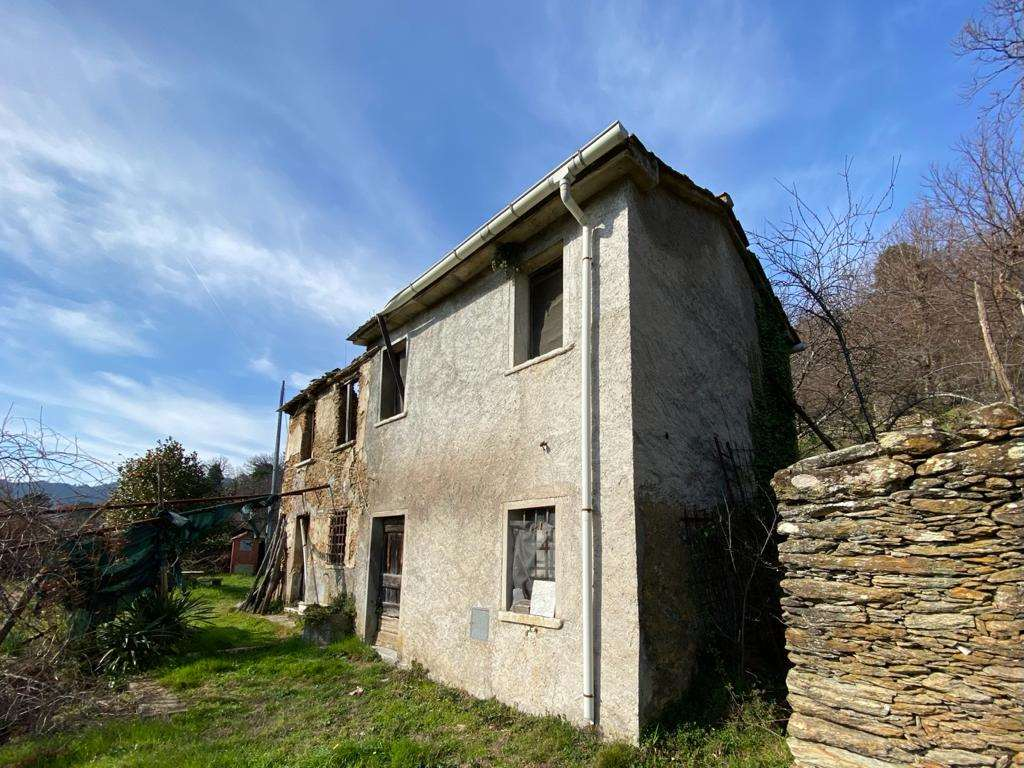 casa indipendente in vendita a Seravezza