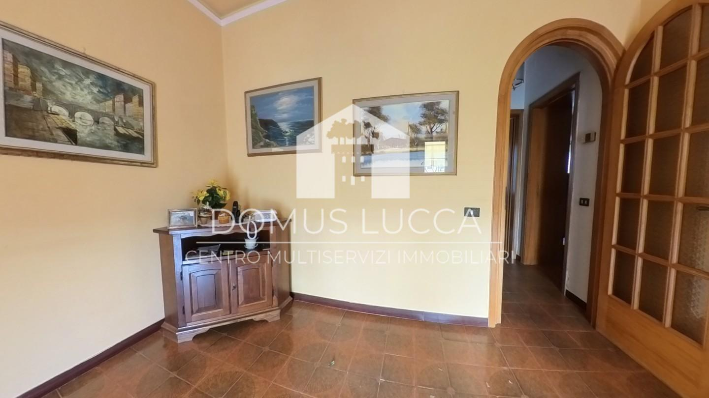 casa indipendente in vendita a Lucca in zona Ponte San Pietro