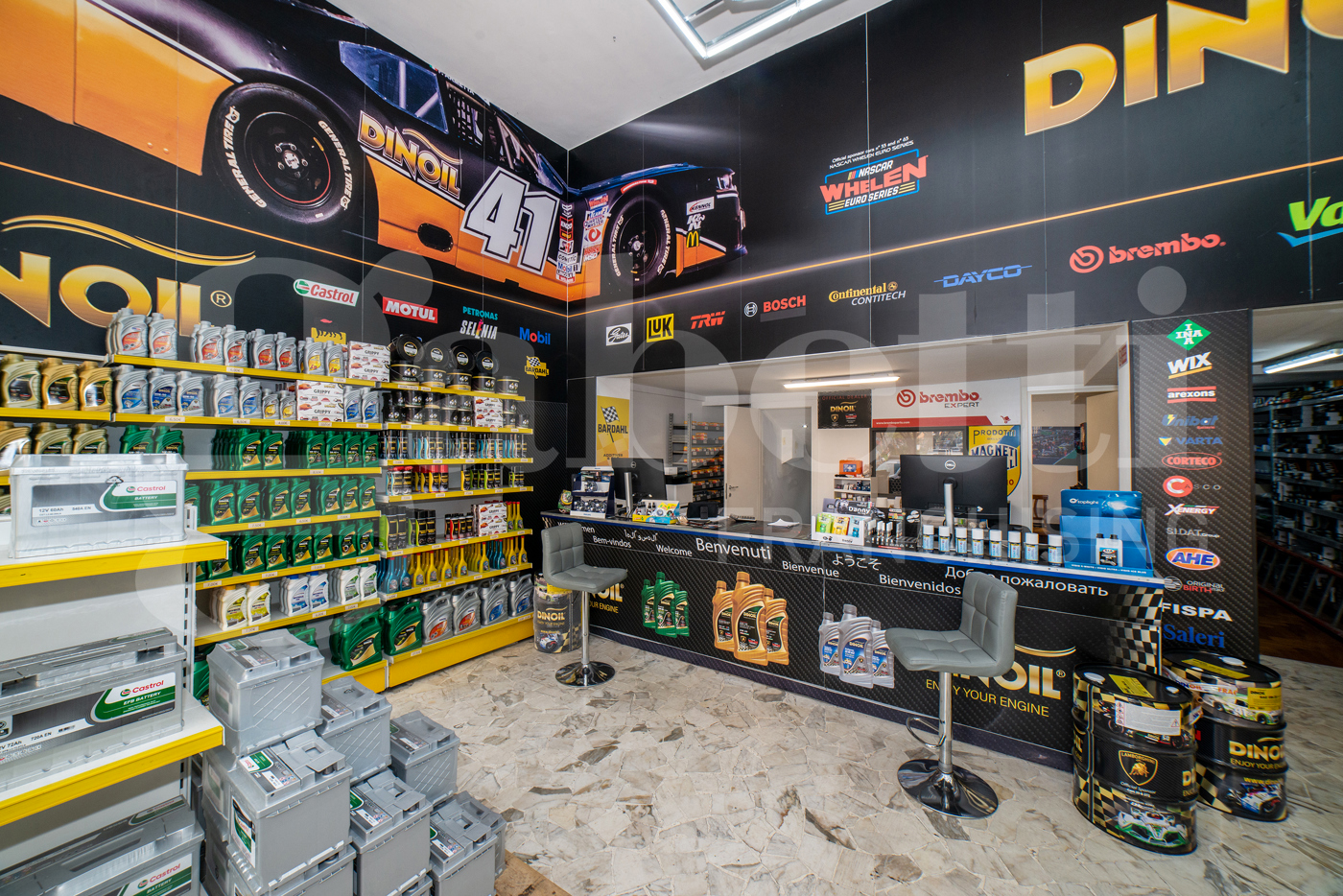 negozio in vendita a Roma in zona Ardeatino