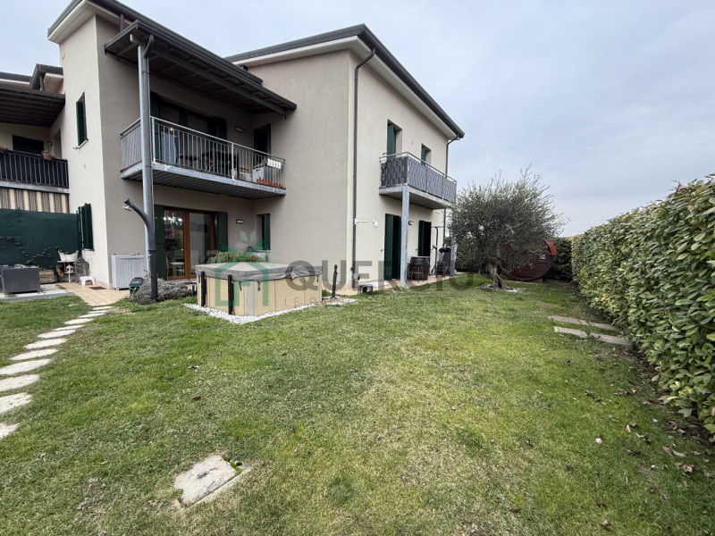 appartamento in vendita a Zevio in zona Volon
