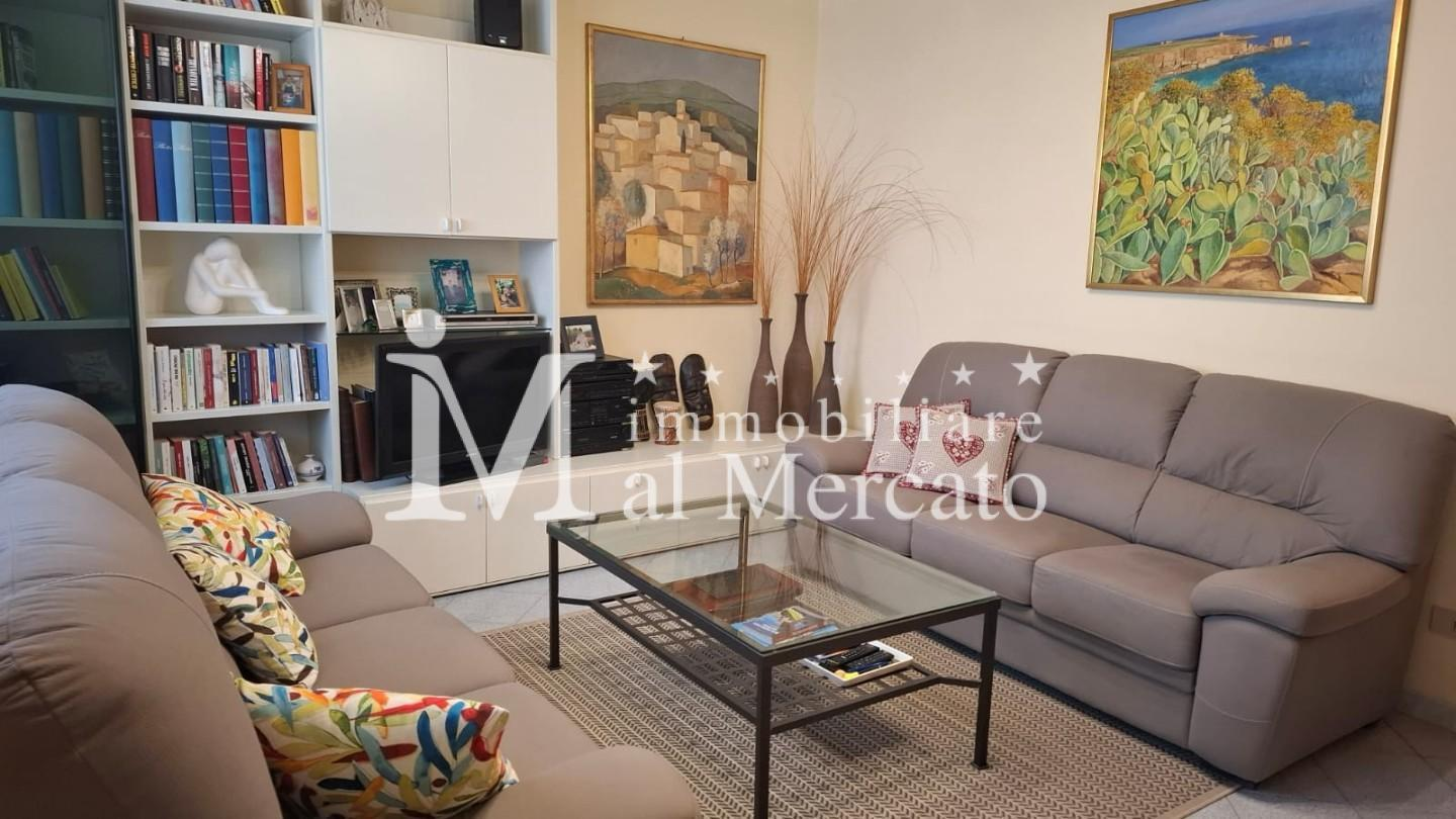 casa indipendente in vendita a Viareggio in zona Marco Polo