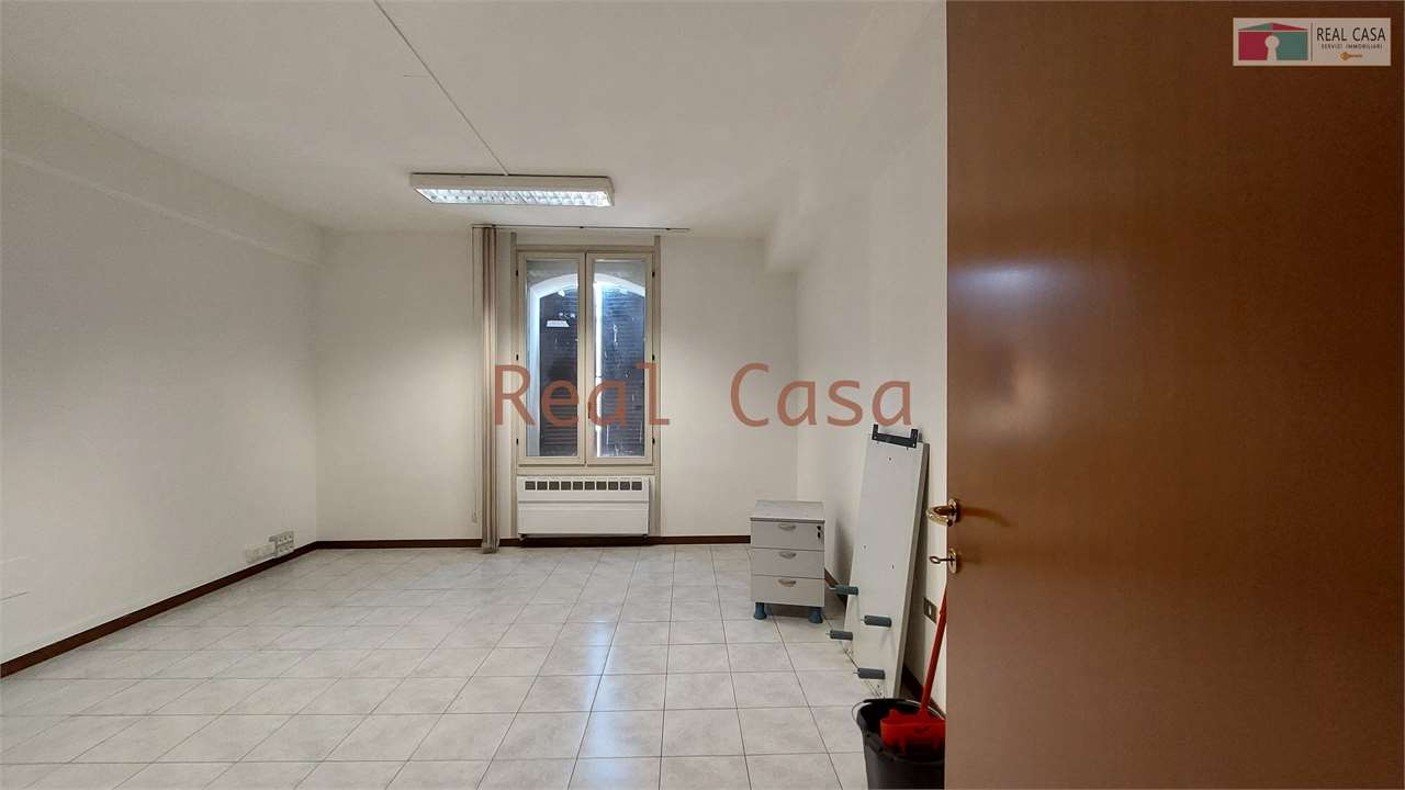 ufficio in affitto a Modena in zona San Lazzaro / Modena Est