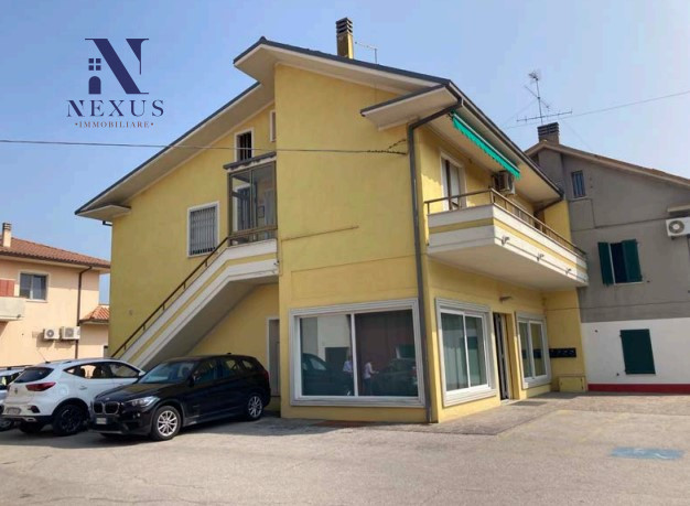 appartamento in vendita a Cartoceto in zona Lucrezia