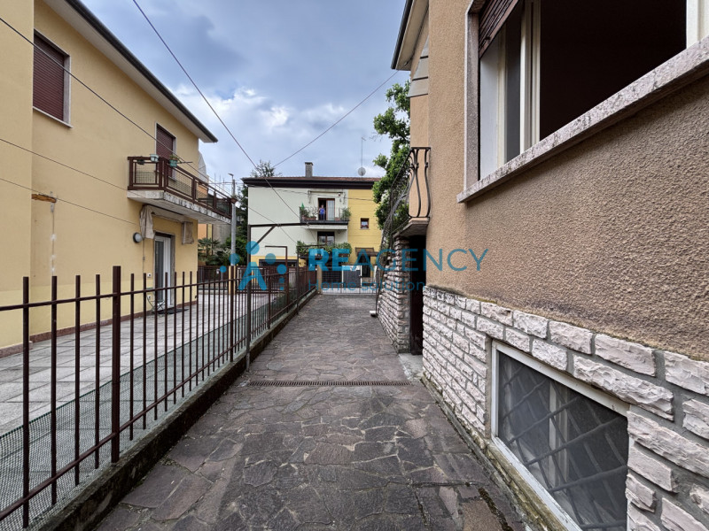 appartamento in vendita a Vicenza in zona San Bortolo/San Paolo