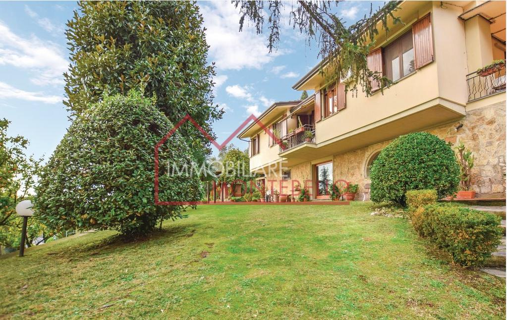 casa indipendente in vendita a Massarosa in zona Piano di Mommio
