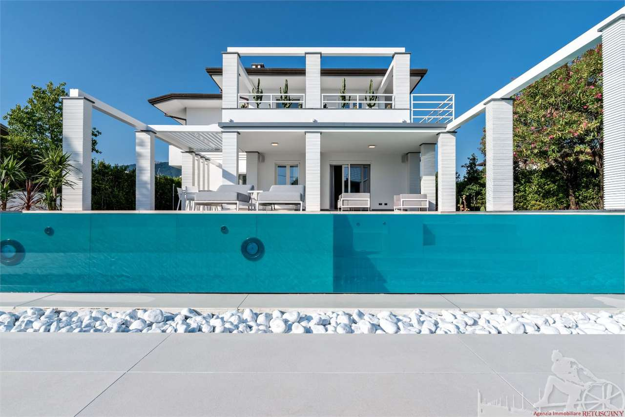 casa indipendente in affitto a Forte dei Marmi in zona Vittoria Apuana