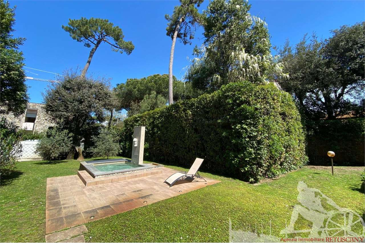 casa indipendente in affitto a Forte dei Marmi in zona Roma Imperiale