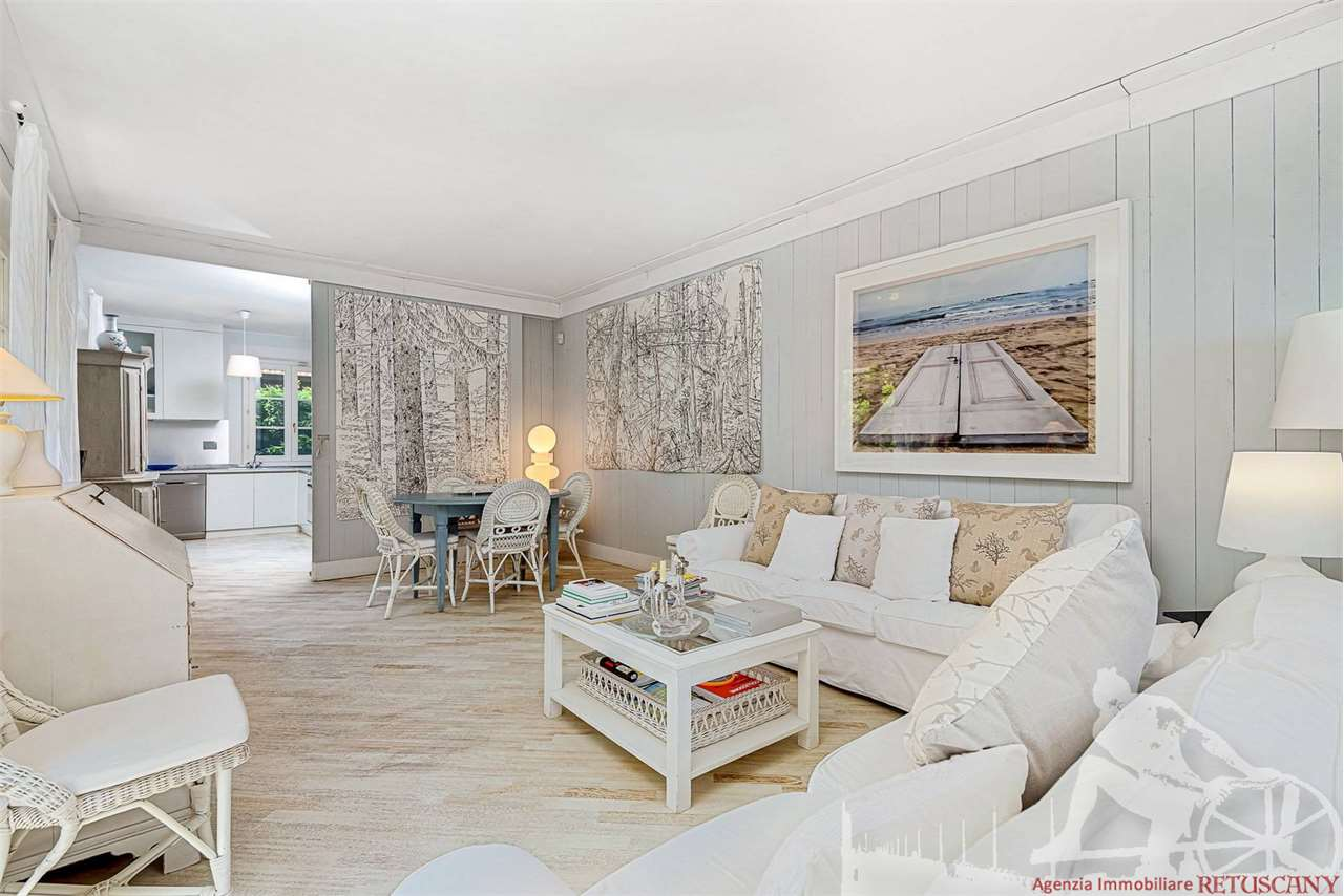 appartamento in vendita a Forte dei Marmi in zona Roma Imperiale