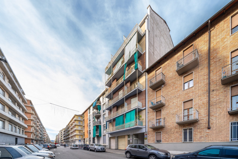appartamento in vendita a Torino in zona Borgata Vittoria
