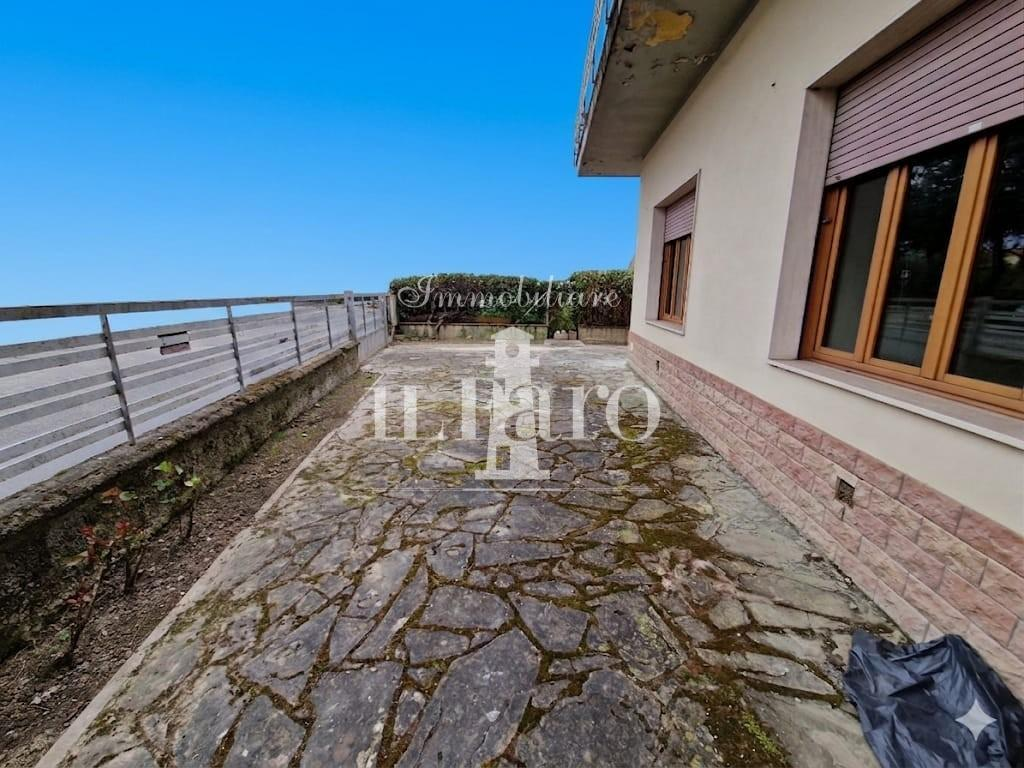 casa indipendente in vendita a Campi Bisenzio in zona San Piero a Ponti