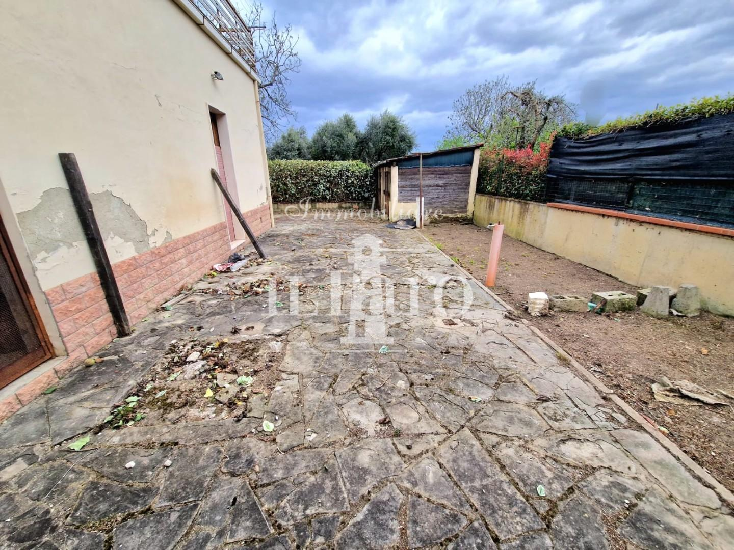 appartamento in vendita a Campi Bisenzio in zona San Piero a Ponti