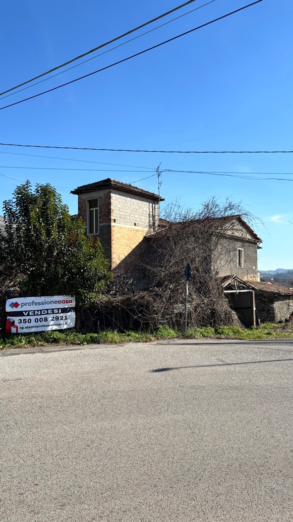 appartamento in vendita ad Alatri in zona Basciano