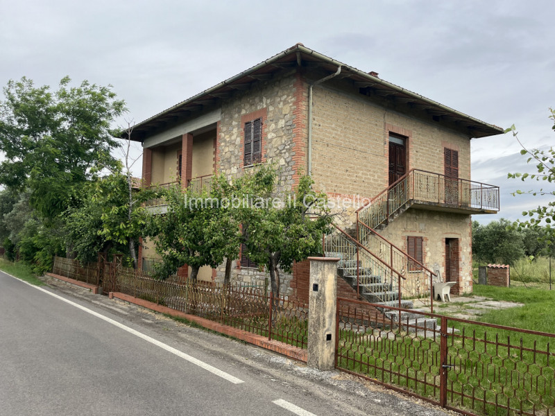 casa indipendente in vendita a Castiglione del Lago in zona Badia
