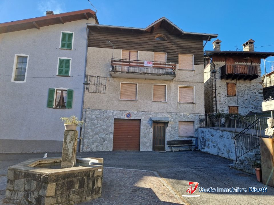 casa semindipendente in vendita ad Edolo in zona Vico