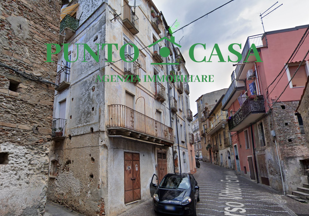 appartamento in vendita a Lamezia Terme in zona Sambiase