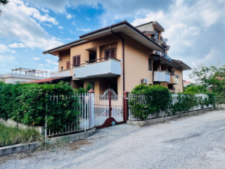 Appartamento, Pizzo, 3 camere, 2 bagni, 114mq