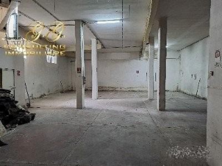 Magazzino, via della libertà, Lusciano, 2 bagni, 300mq