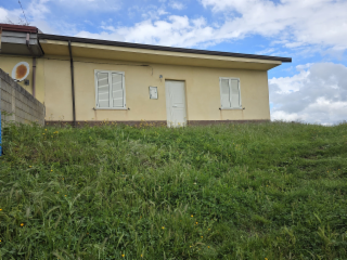 Casa semindipendente, Joppolo, 2 camere, 1 bagno, 110mq