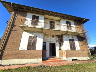 Casale, Salussola, 200mq