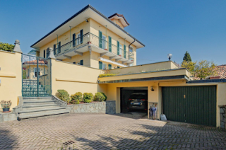 Villa, Pollone, 371mq